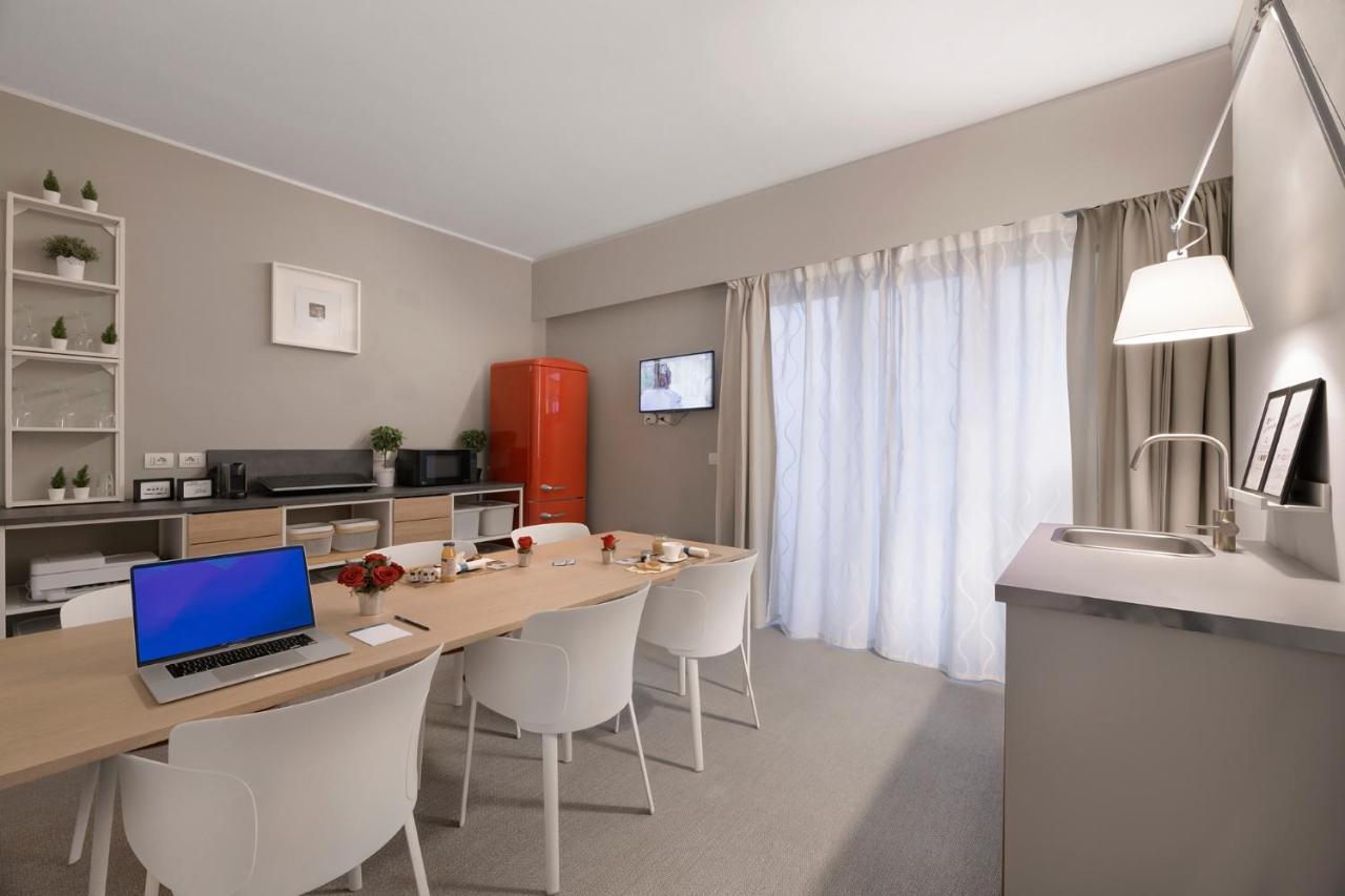 Anjoy&Bleev Rooms Rho Esterno foto